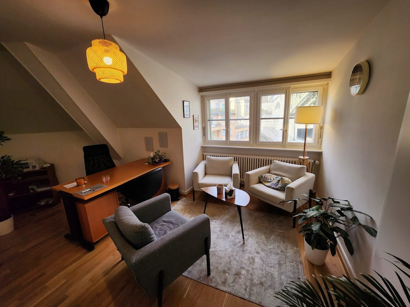 Cabinet de soin énergétique à Lausanne, espace holistique pour Reiki, Tarot et accompagnement intuitif